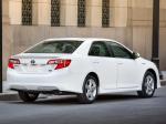 Toyota Camry Hybrid SE 2014 года